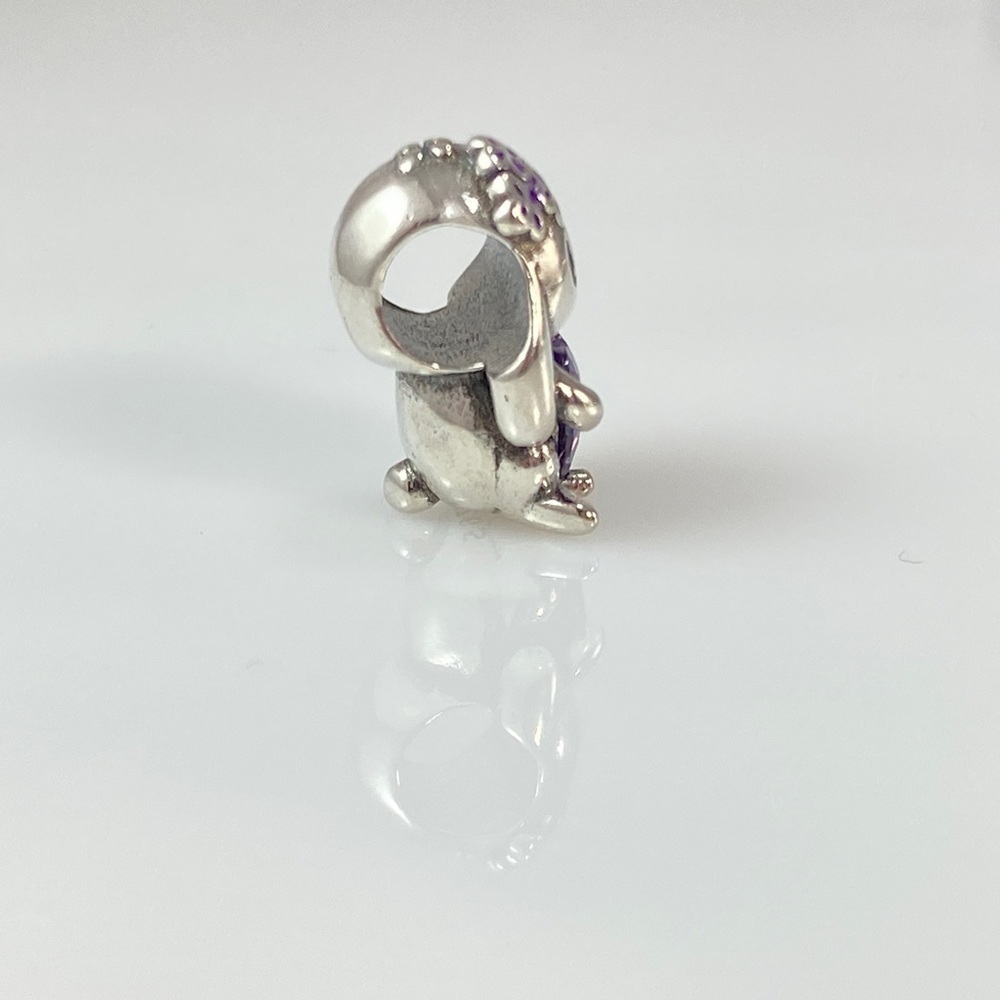 Lop-eared Rabbit with Cubic Zirconia Heart - Picture 15 of 15